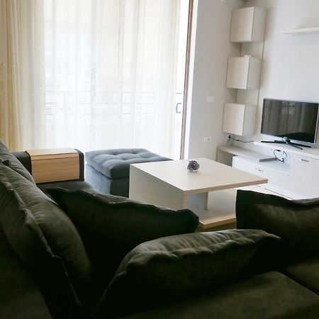 Victoria'S Sea-Cret Apartment Sarande Bagian luar foto